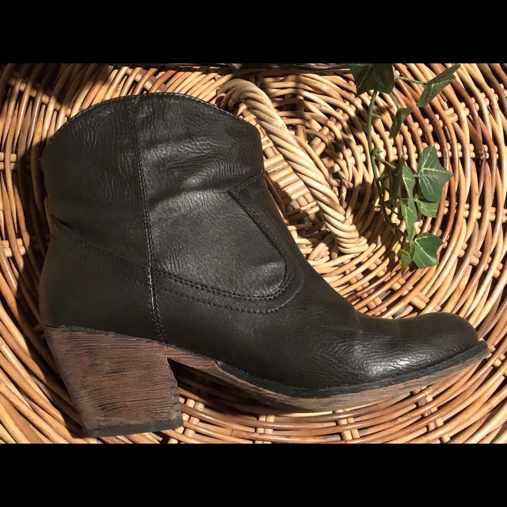 Rocket Dog Booties Brown Size 8M